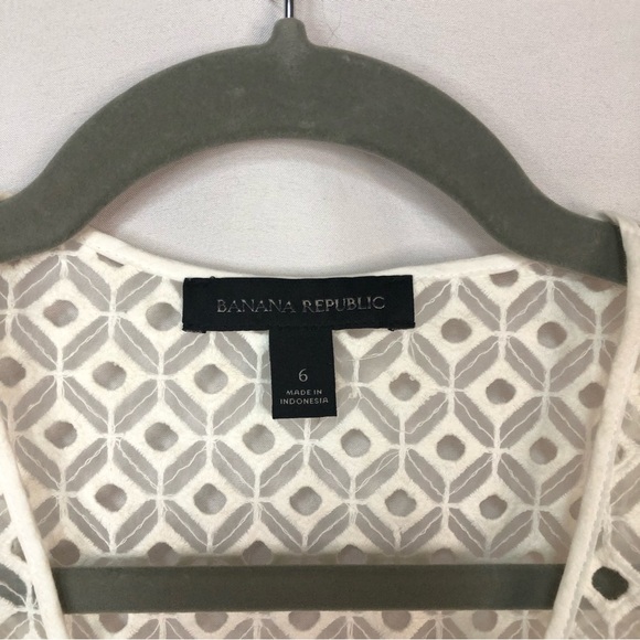 Banana Republic Women’s Dress Eyelet Belt V Neck Cream Lacey Full Skirt - Picture 7 of 9